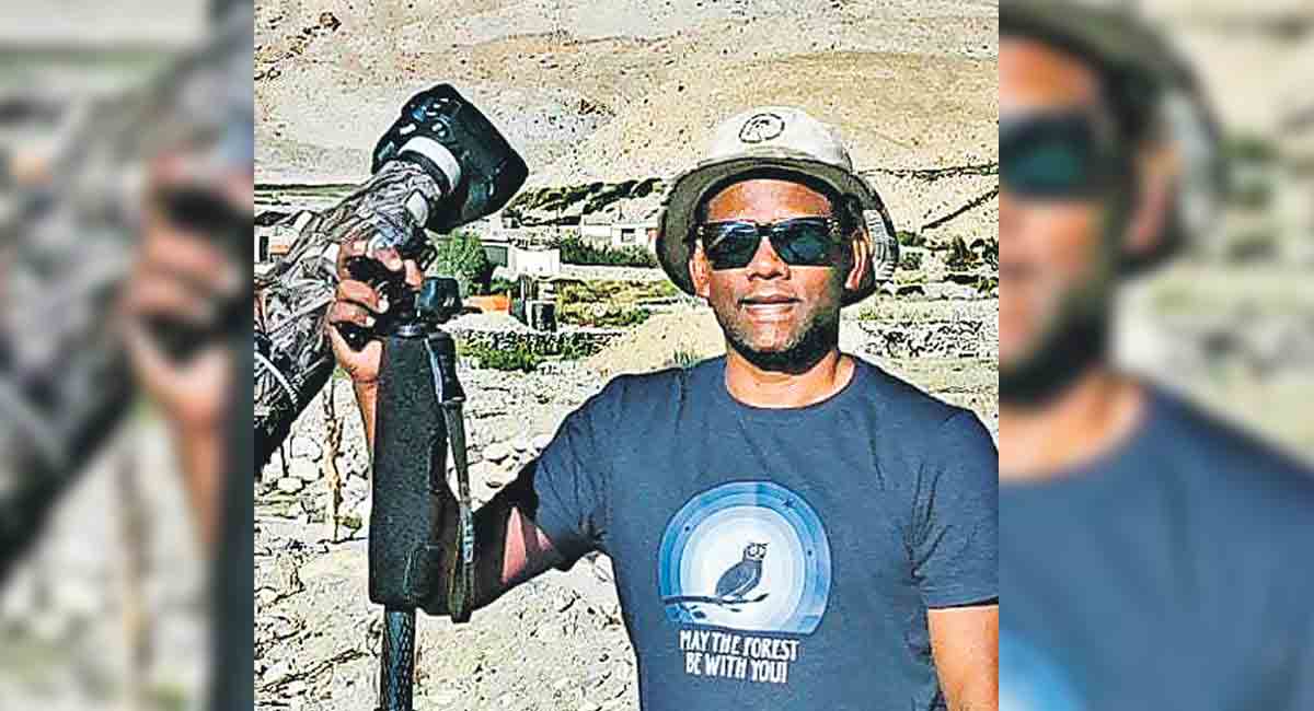 Hyderabad-based techie becomes first Telugu man to document 1,000 avian species