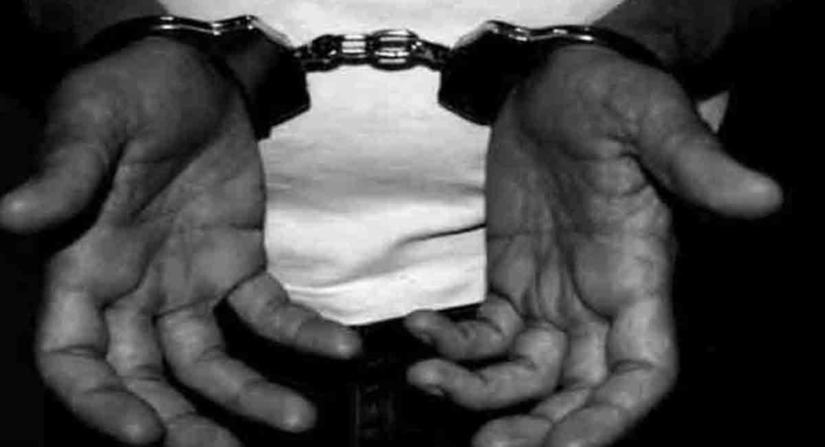 Three held with hashish oil worth Rs.15 lakh in Hyderabad