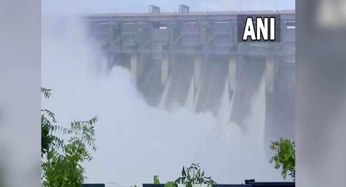 Andhra: Three gates of Srisailam Dam opened due to heavy inflow