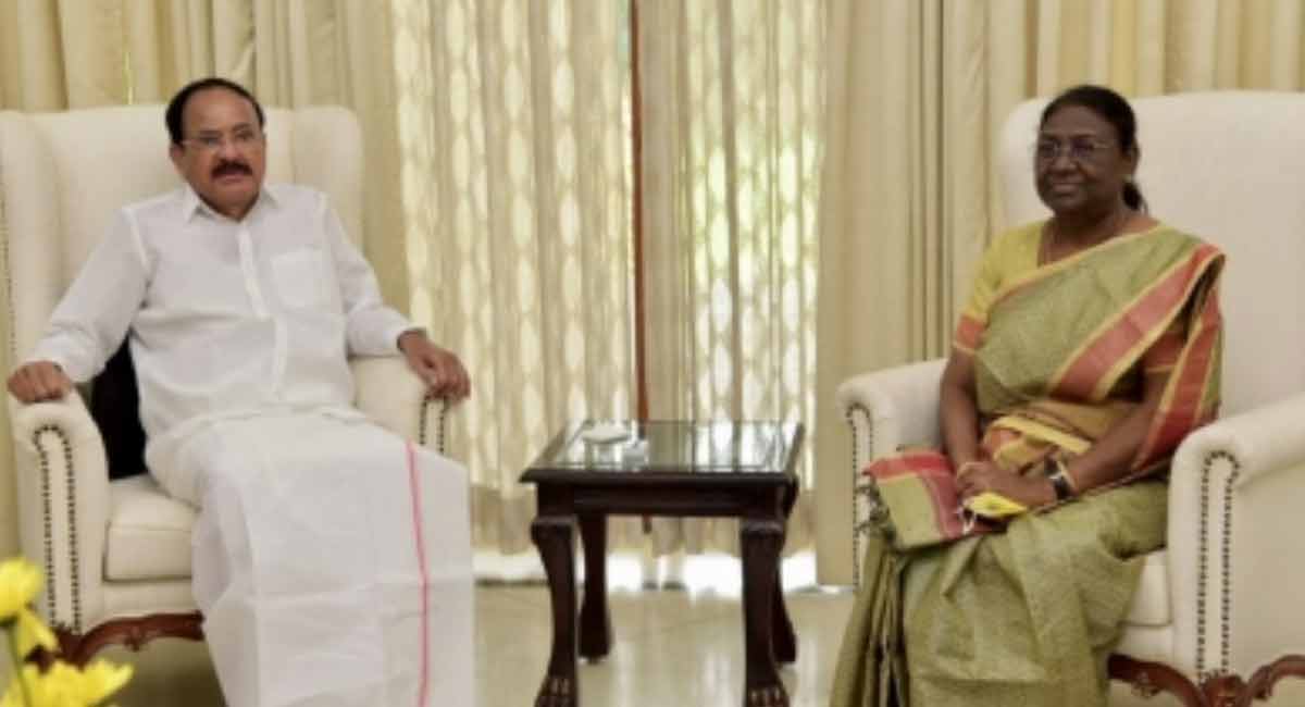 V-P Naidu meets President-elect Droupadi Murmu