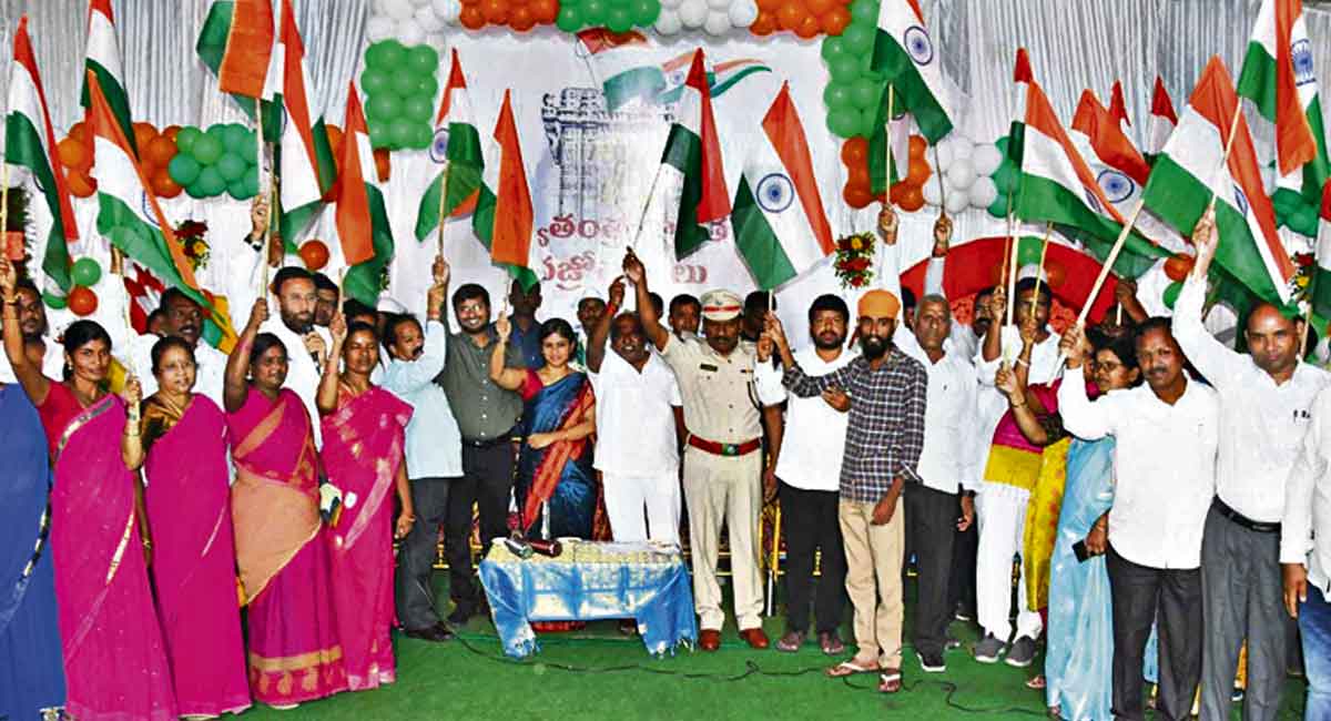 Make Independence Day fete grand success: Adilabad Collector