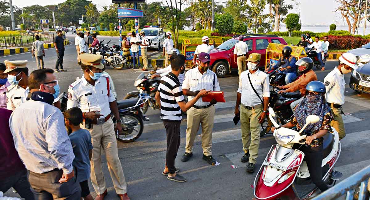 Hyderabad Traffic cops start booking criminal cases against number plate violators