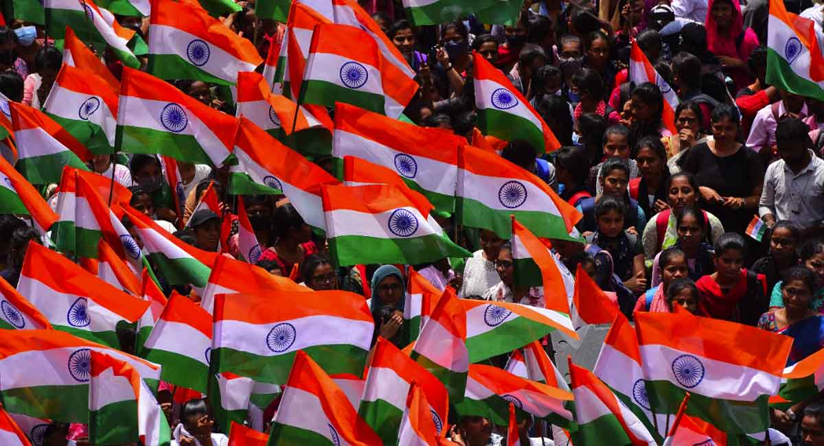 Watch: Hyderabad resonates with ‘Jana Gana Mana’ as people sing national anthem on streets