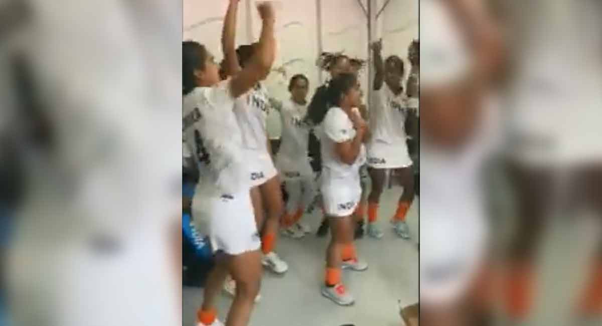 This video of Indian women’s hockey team dancing is going viral
