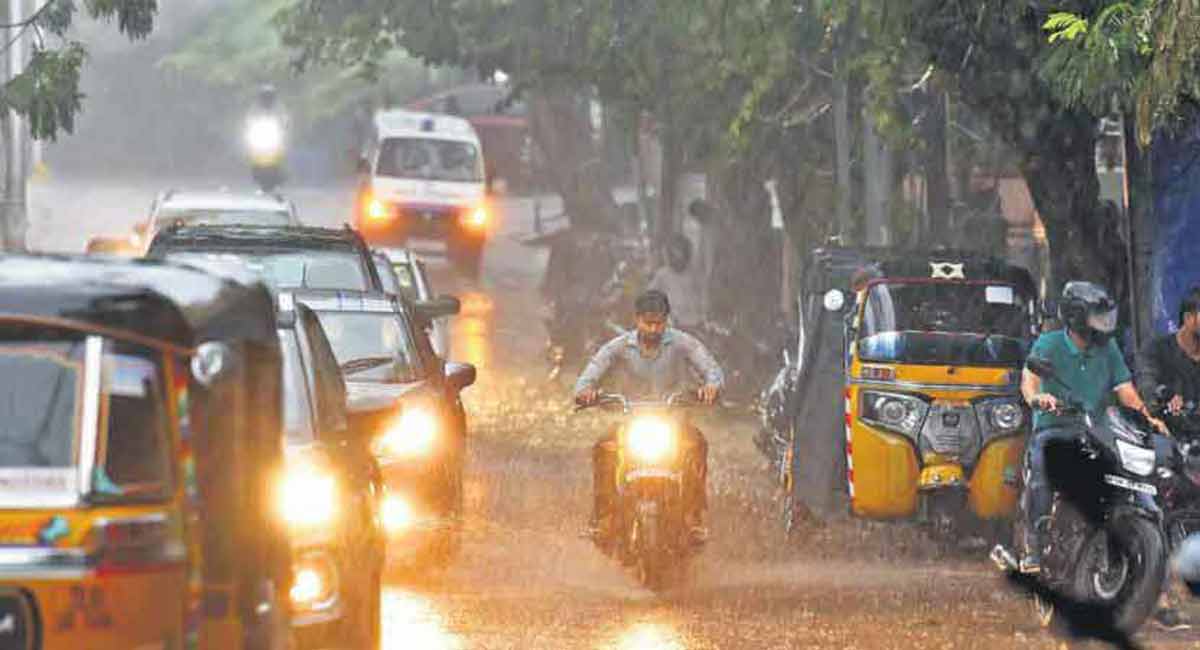 IMD issues Red Alert for North Telangana for next two days;  Moderate rain in Hyderabad