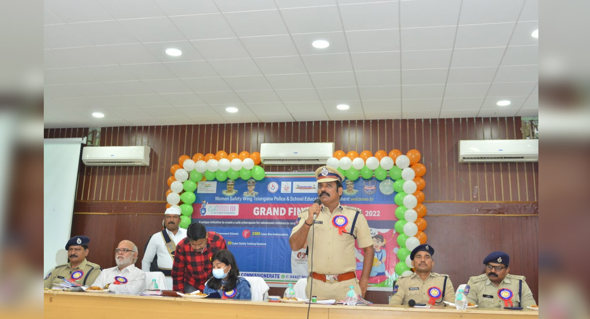 Cyber congress aims to educate students on cybercrime: Karimnagar CP
