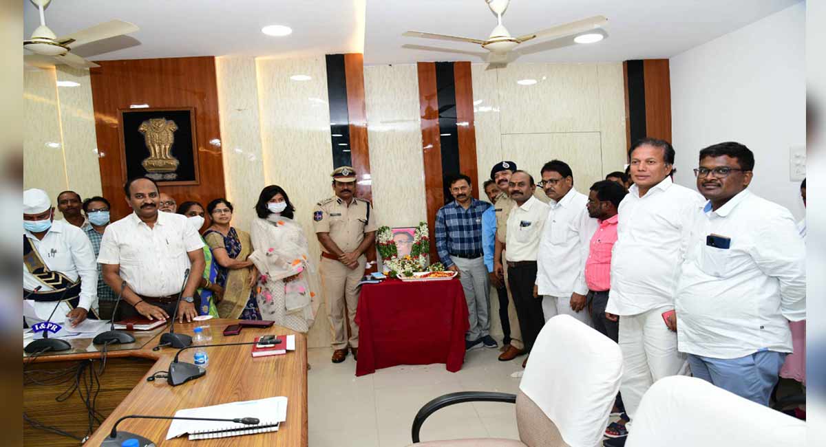 Prof Jayashankar Jayanthi celebrated on grand scale in Karimnagar