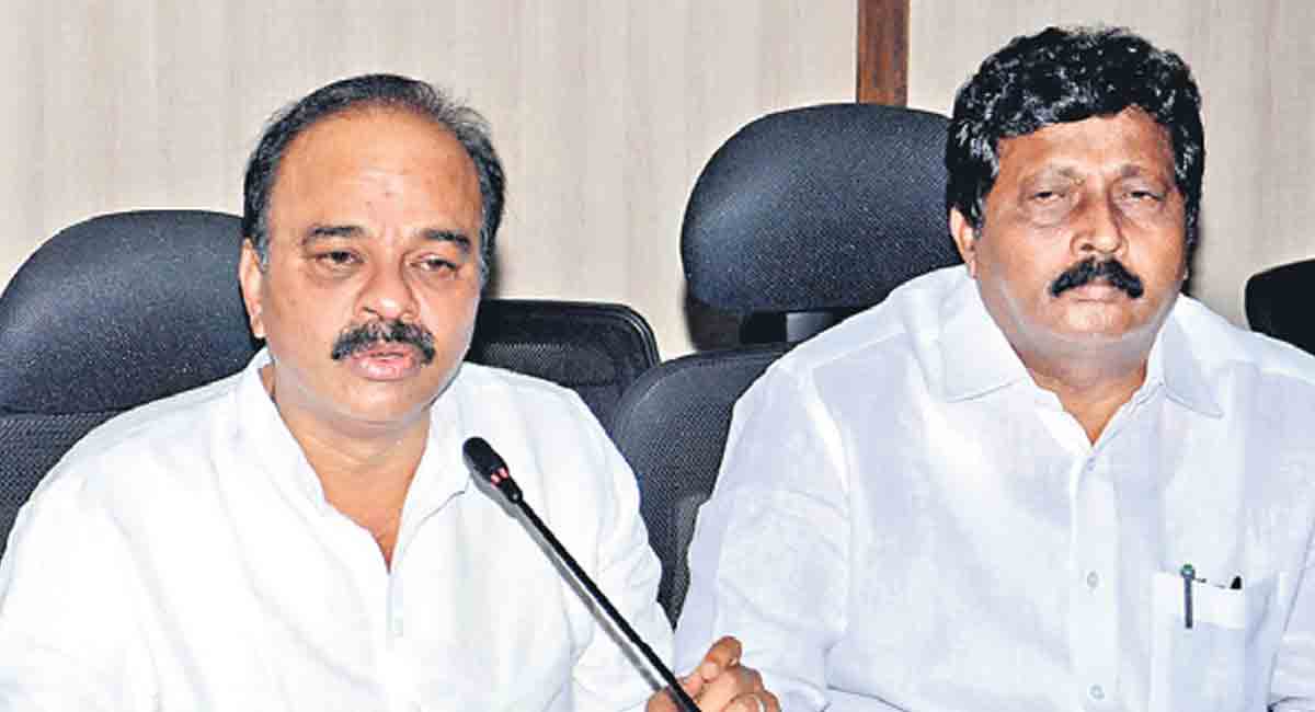 Centre creating hurdles for IT growth in State: TRS