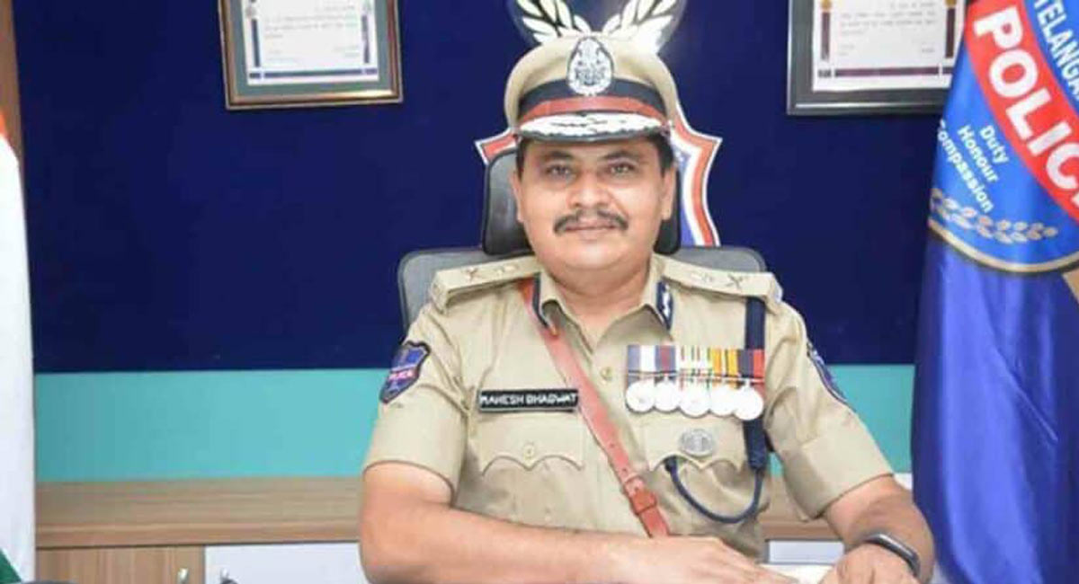 Mahesh Bhagwat among 12 police officials from TS get police medals