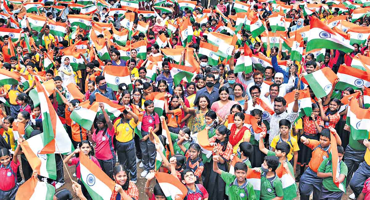 Independence Day fete plantation drive begins in Hyderabad