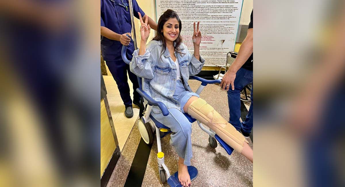 Shilpa Shetty fractures leg during shoot