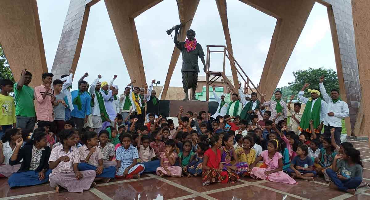 Adivasis observe World Indigenous Peoples Day in Adilabad