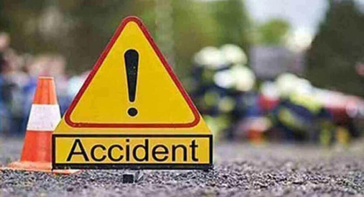 25 passengers injured as bus overturns in Kamareddy