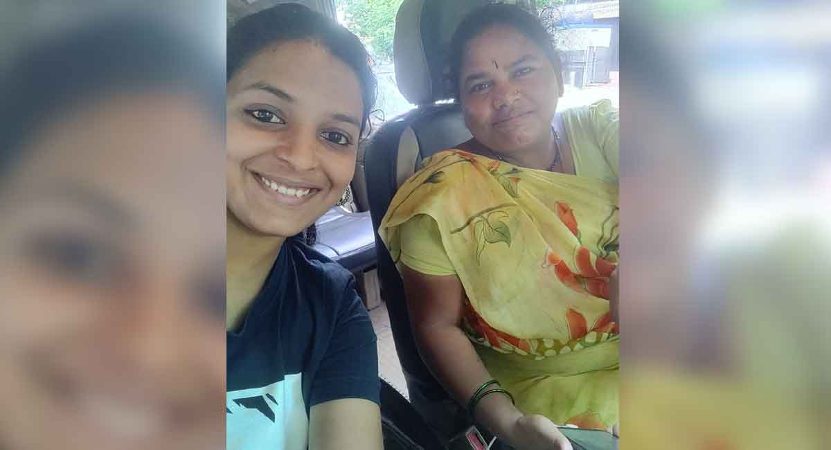 Hyderabadis come together to help woman cab driver