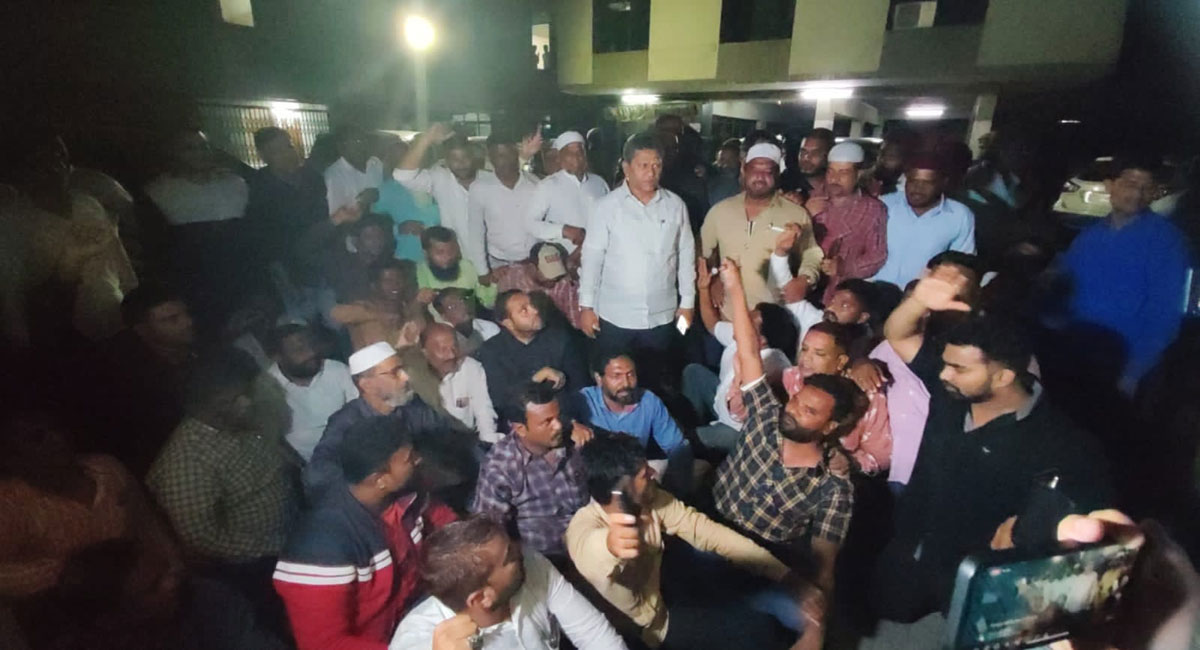 AIMIM MLA taken into custody for protesting against demolition of mosque