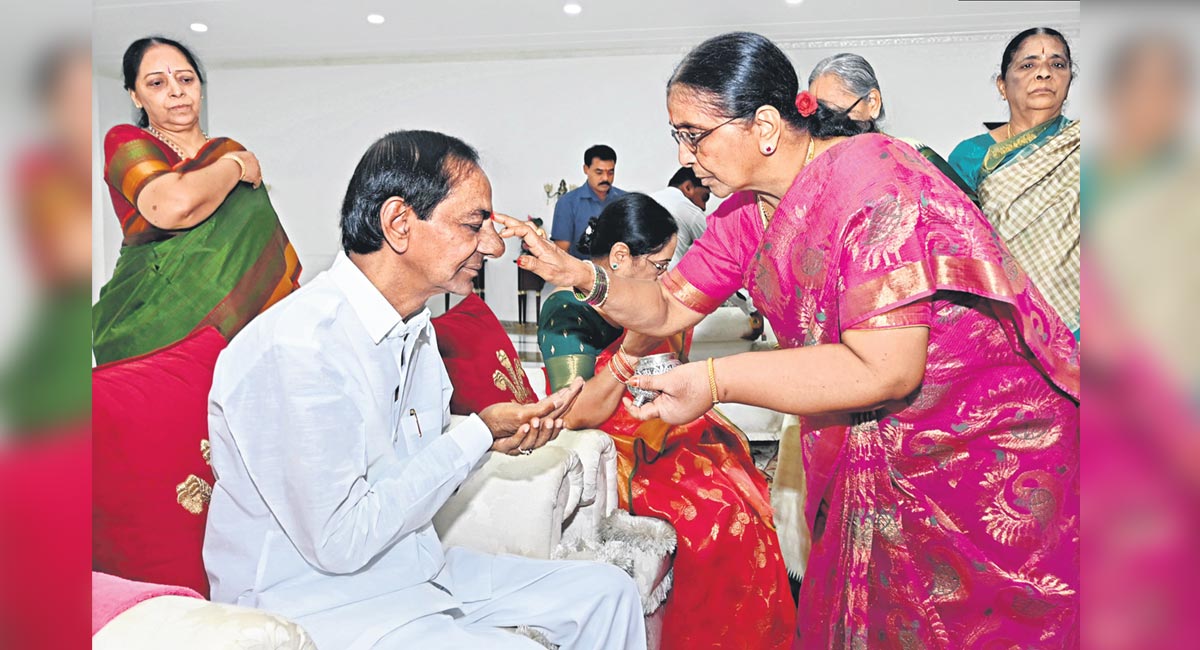 Telangana CM KCR celebrates special bond with sisters