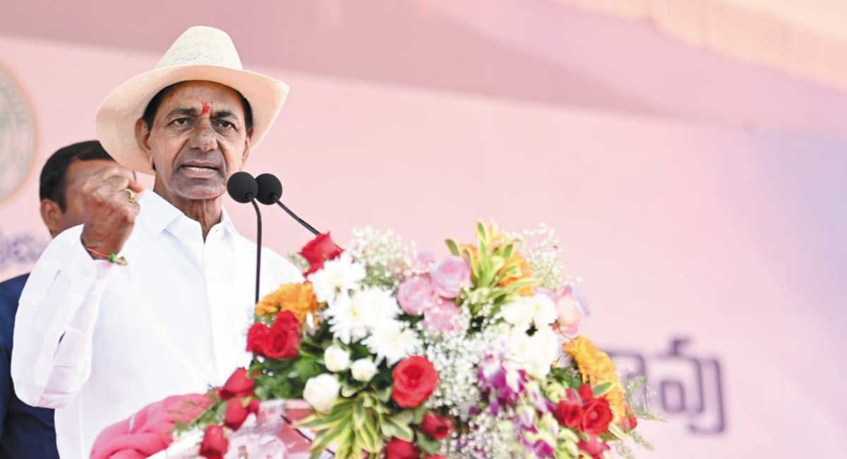 Remain vigilant, thwart attempts to divide people: CM KCR