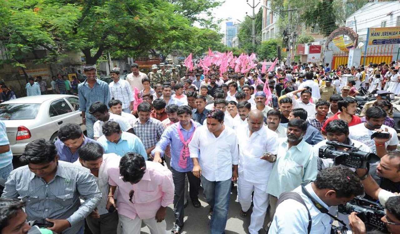 KTR questions Opposition leaders over their role in Telangana movement