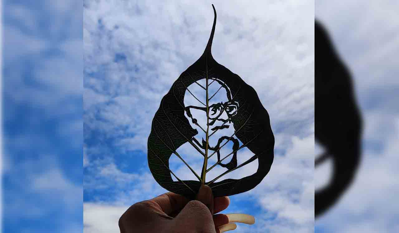Telangana: Leaf Art brings fame to Shiva Kumar