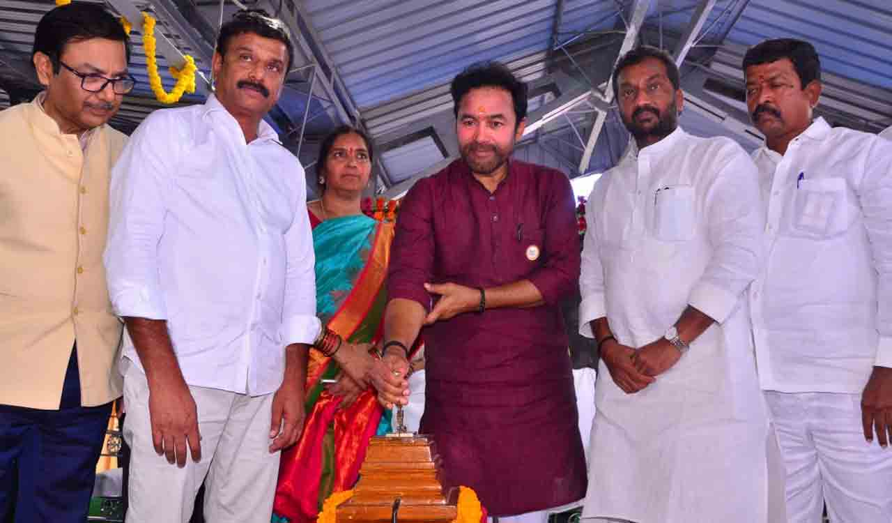 Union Minister Kishan Reddy flags off first passenger train from Medak
