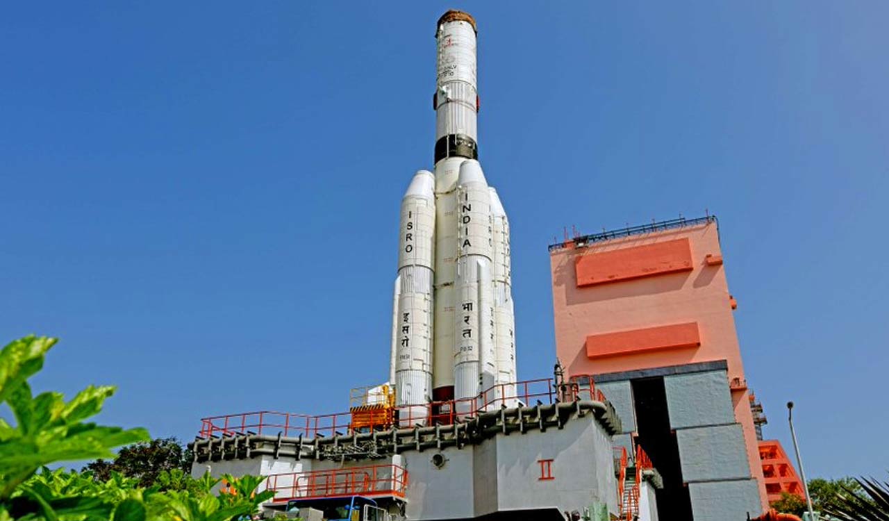 ISRO getting ready its GSLV rocket for OneWeb satellite launch