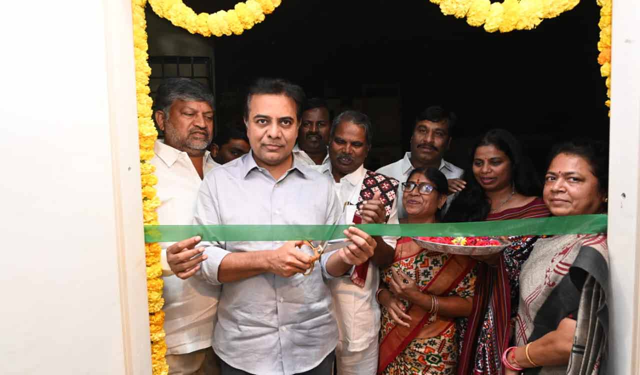 KTR inaugurates Telia Rumal Art Gallery in Hyderabad