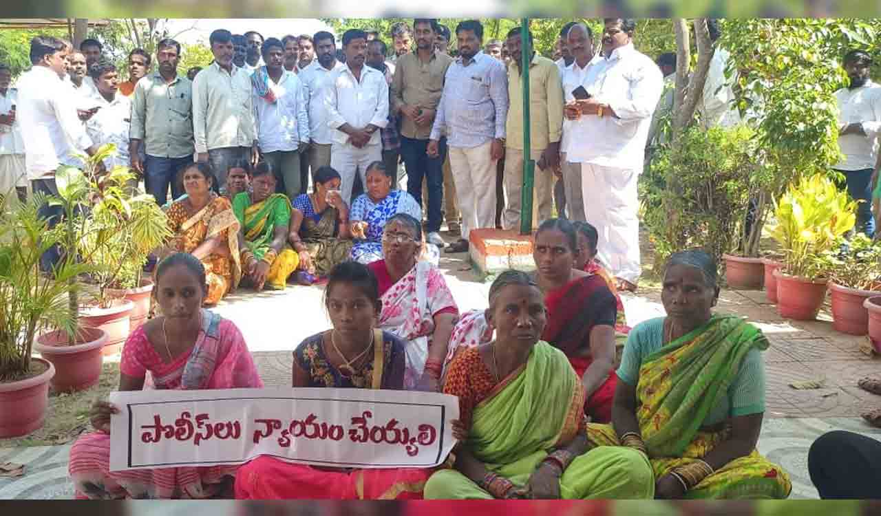 Medak: Man leaves wife day after marriage, she protests at DSP office