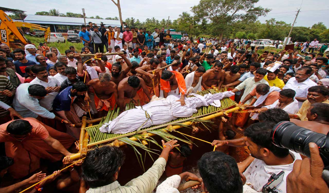 70-year-old crocodile claimed to be vegetarian dies in Kerala