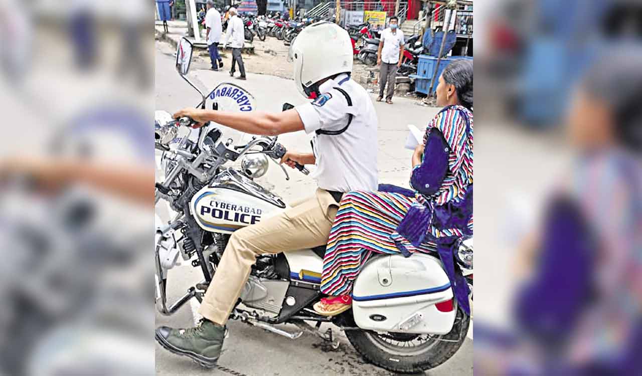 Cyberabad traffic police help Group-1 prelims exam candidates