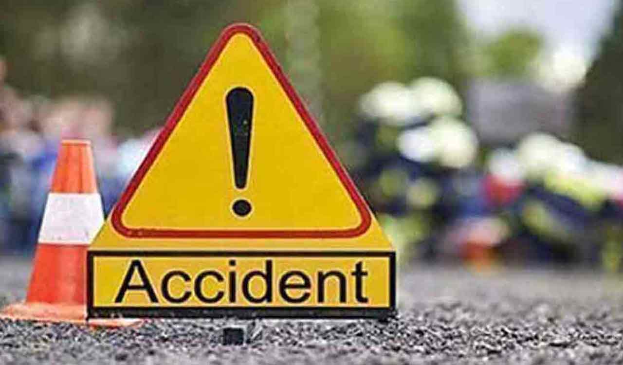 Food delivery executive killed, others injured in road accident in Hyderabad - Telangana Today