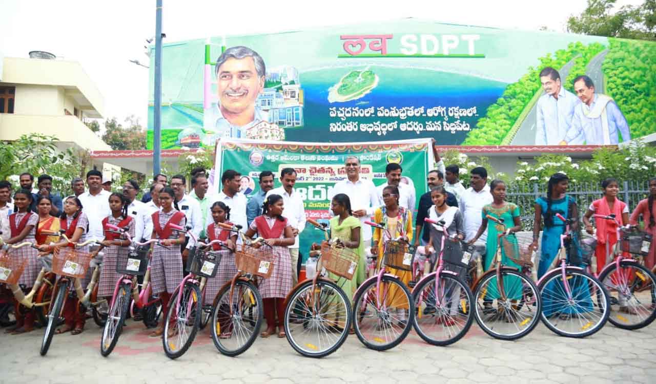 TANA donates tri-cycles, cycles in Siddipet