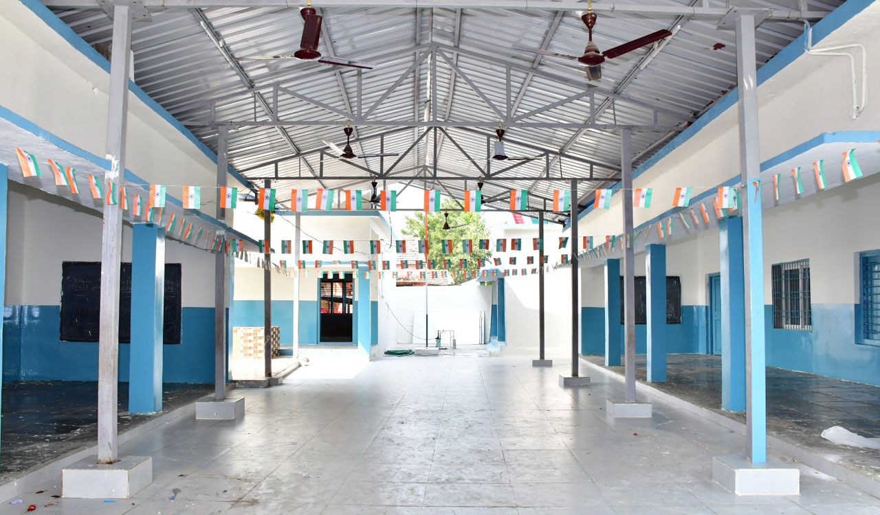13 govt schools get facelift under ‘Mana Ooru- Mana Badi’ programme in Mulugu