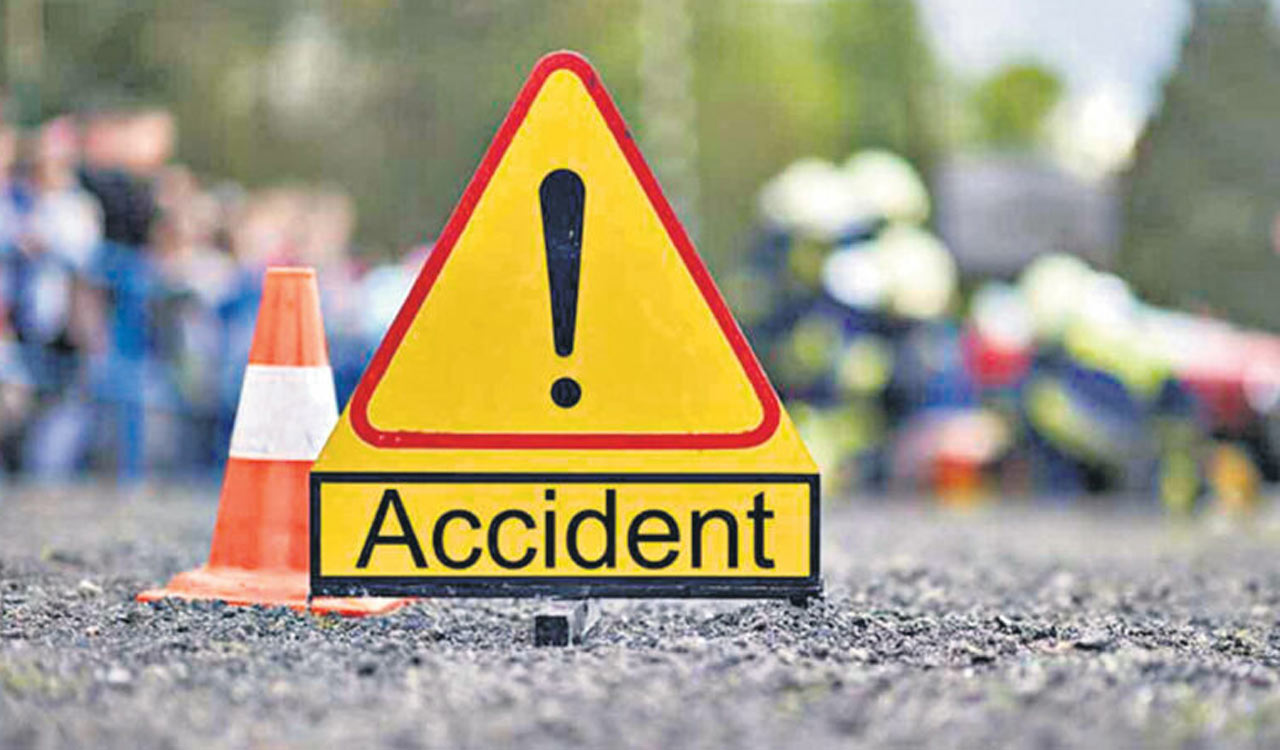 Father, son from Hyderabad die in accident in Yadadri-Bhongir - Telangana  Today