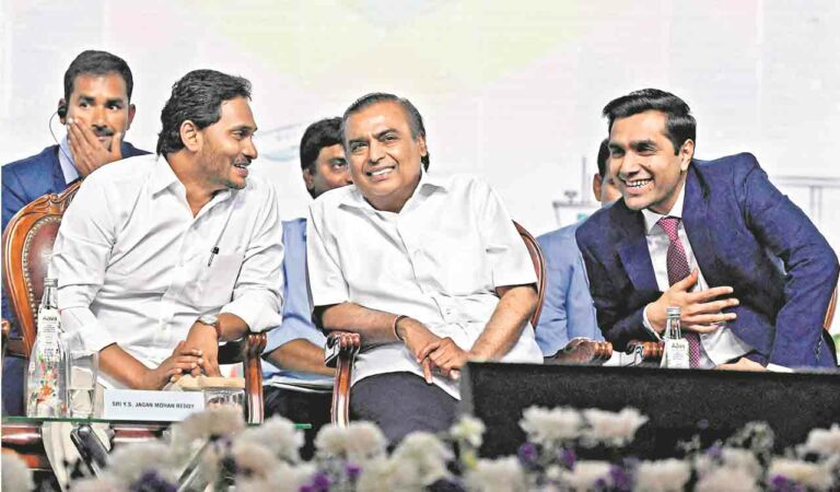 Karan Adani (R), CEO of Adani Ports, Mukesh Ambani (C), Chairman and Managing Director of Reliance Industries Limited and YS Jagan Mohan Reddy, CM of AP during Global Investors Summit 2023