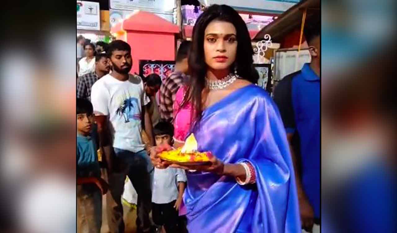Believe it or not! These paragons of beauty are not women, but men dressed as women