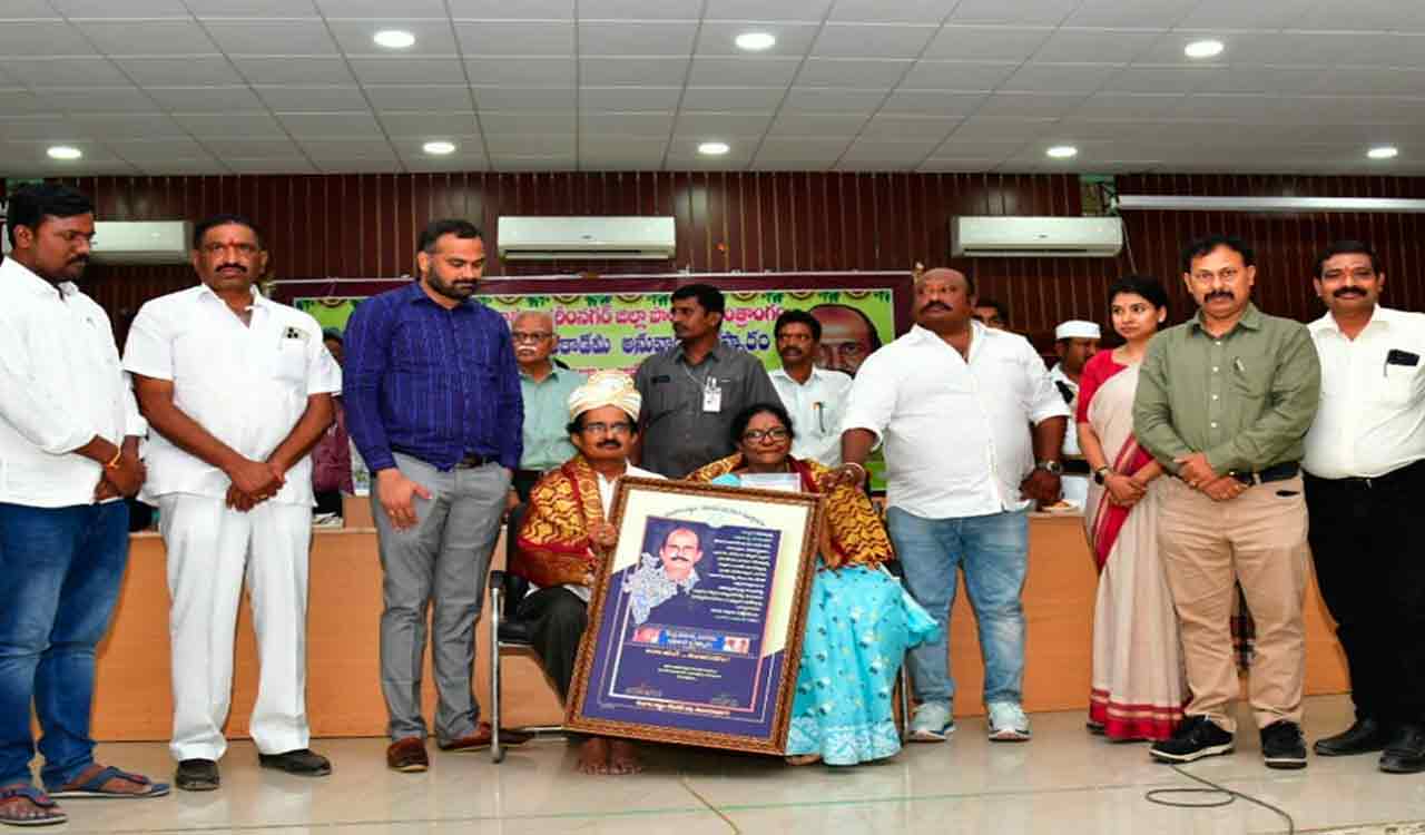 Karimnagar: Varala Anand felicitated for winning Kendra Sahitya Akademi award