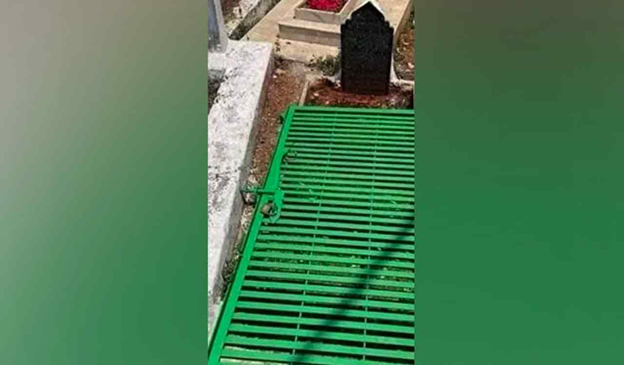Grave with iron grille in viral photo actually from Hyderabad, not Pakistan