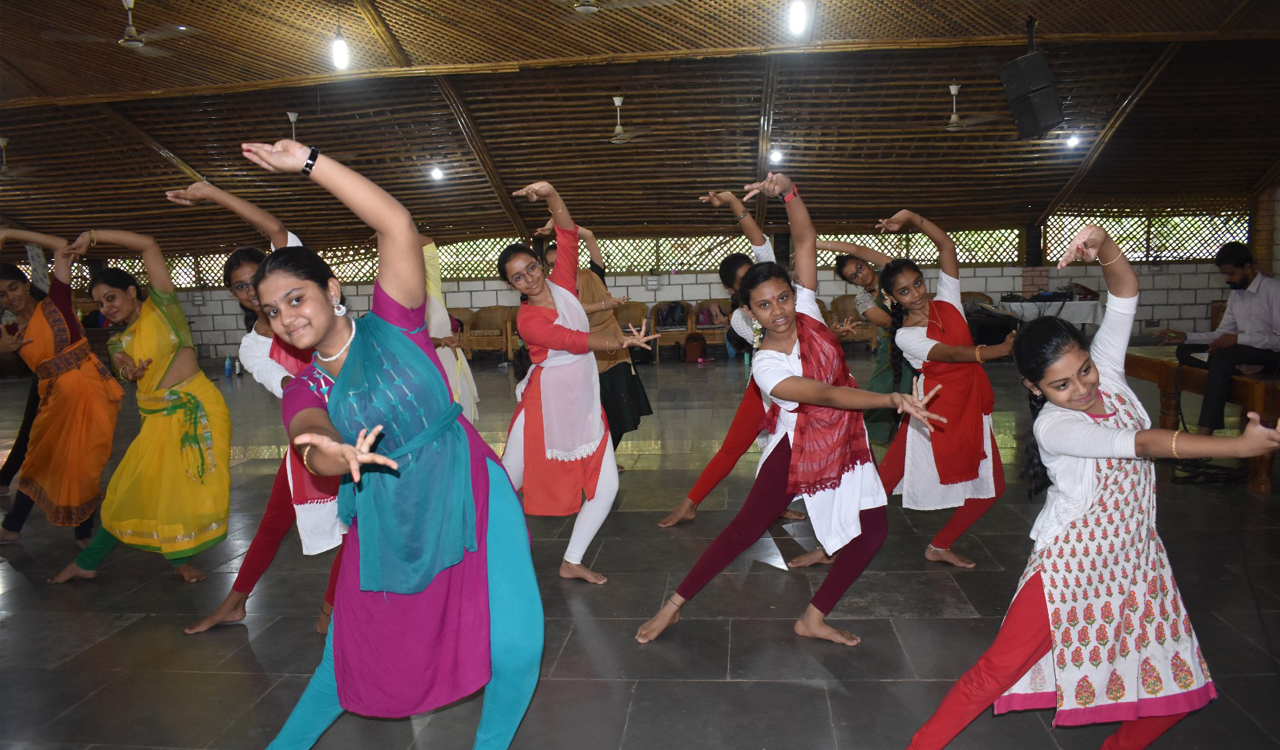 Kuchipudi dance workshop held at Shilparamam