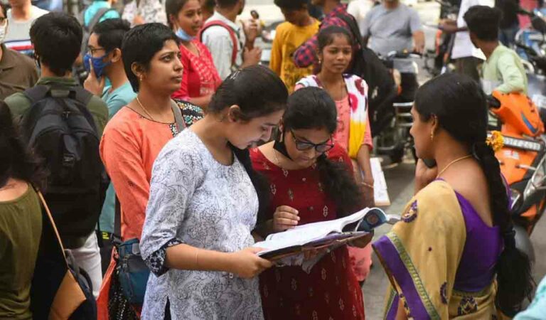 Education department plans online admissions for junior colleges