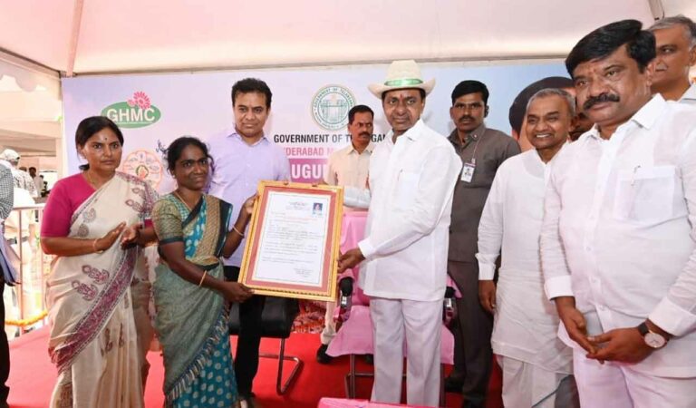 Cm Kcr Inaugurates Asia’s Largest Govt Funded Housing Project At Kollur (4)