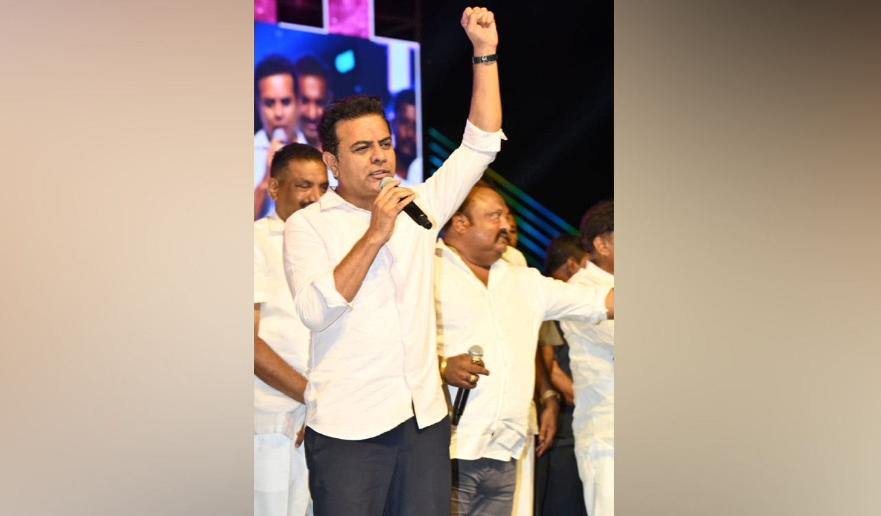 KTR appeals to the people to support BRS, inaugurates Karimnagar Cable Bridge