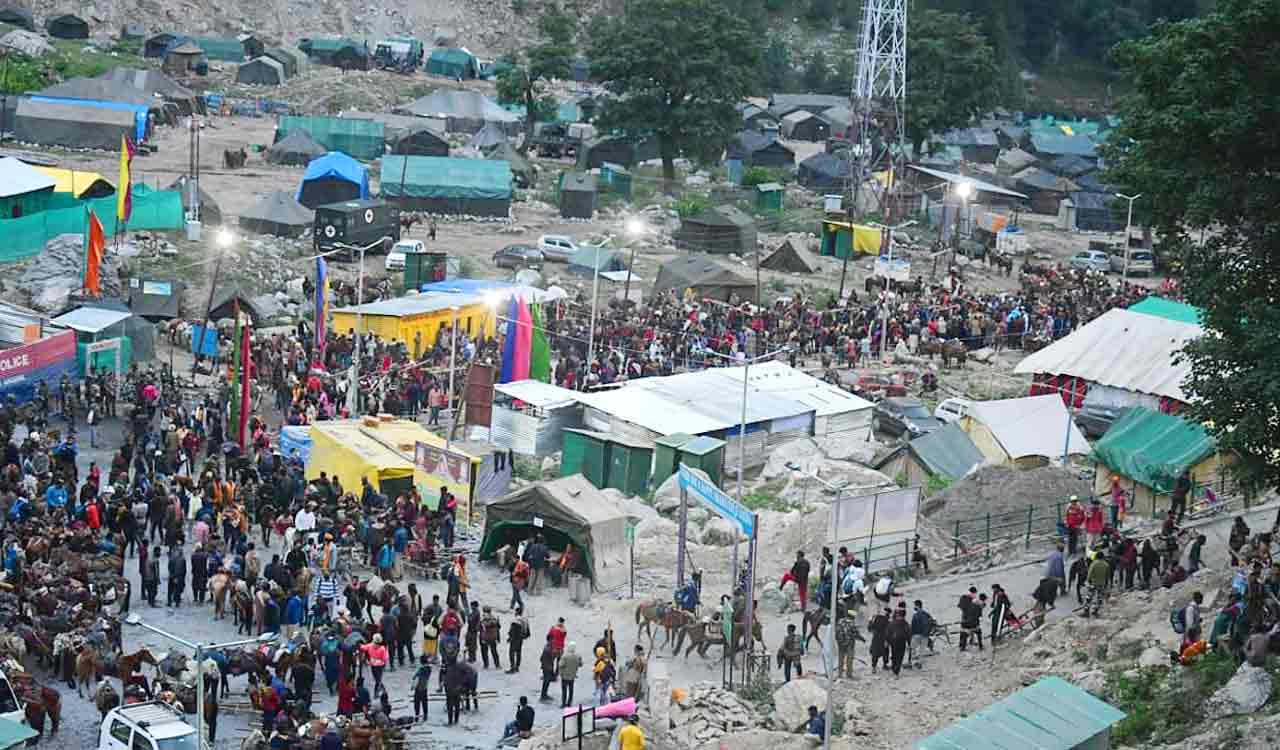 Over thousand pilgrims embark on Amarnath Yatra from Jammu camp