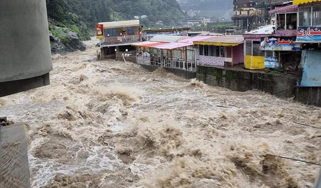 Pakistan: 133 people killed, over 215 injured as rain continues to wreak havoc