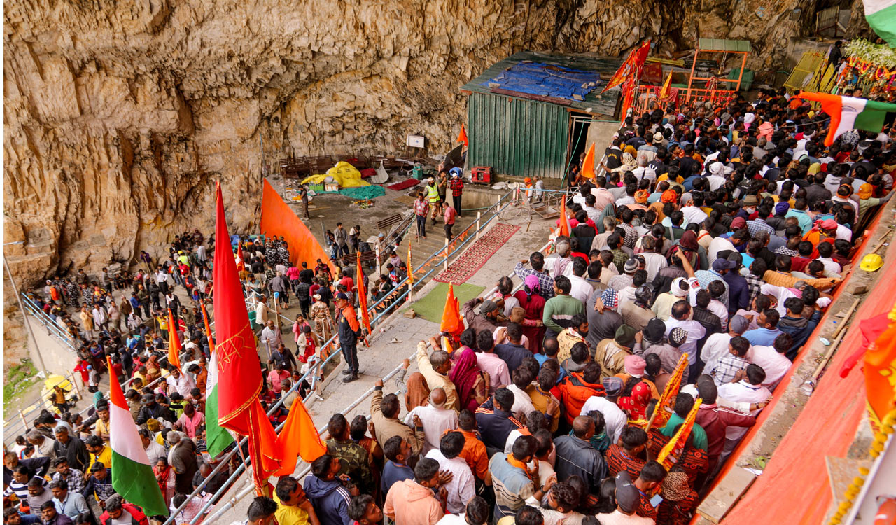 Number of Amarnath Yatra pilgrims crosses 4-lakh mark