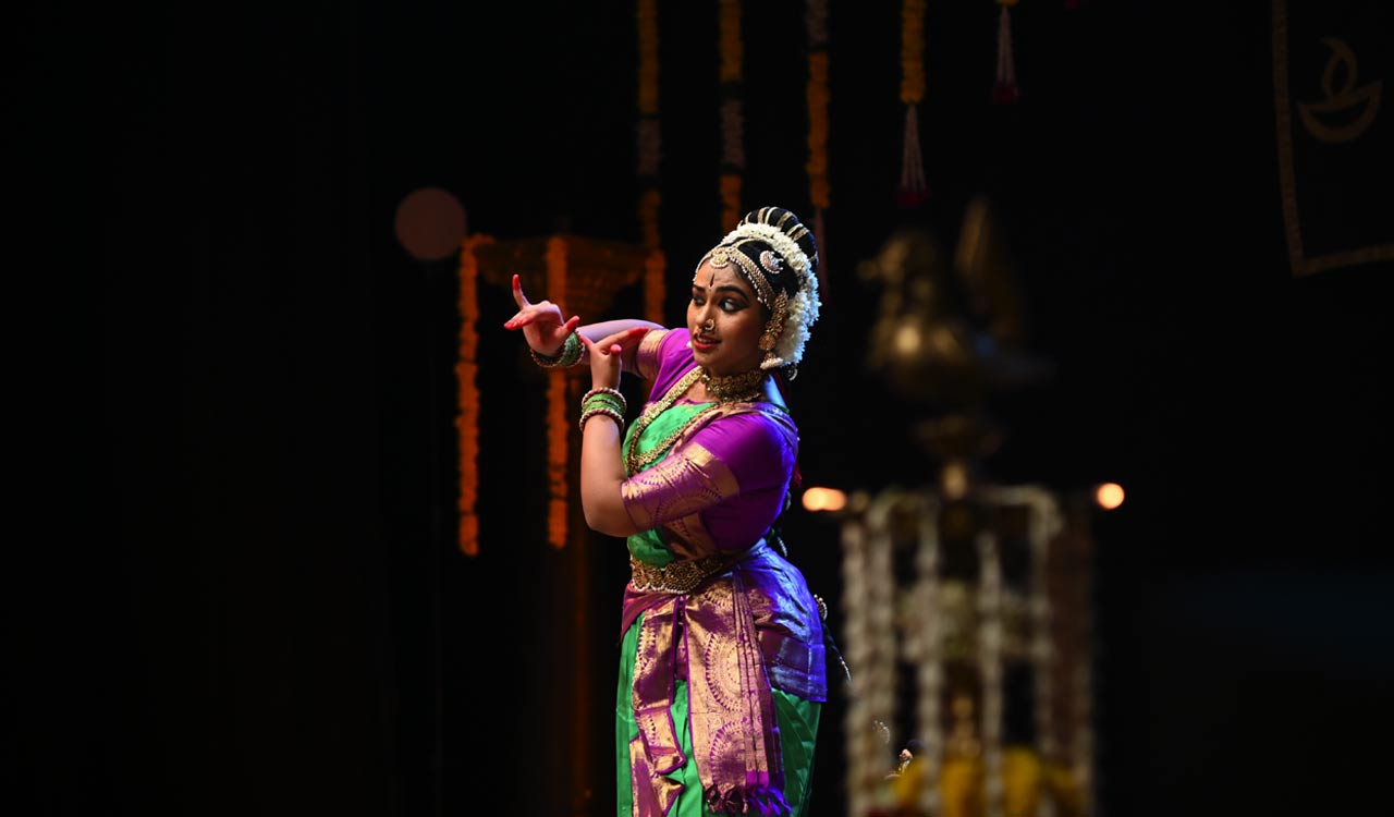 Hyderabad: Ananya Polasani’s Kuchipudi Rangapravesham enthralls audience at Ravindra Bharathi