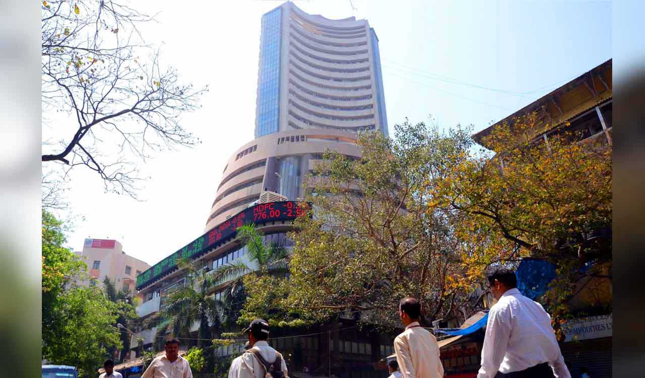 Sensex, Nifty close flat amid profit taking in financials, IT shares