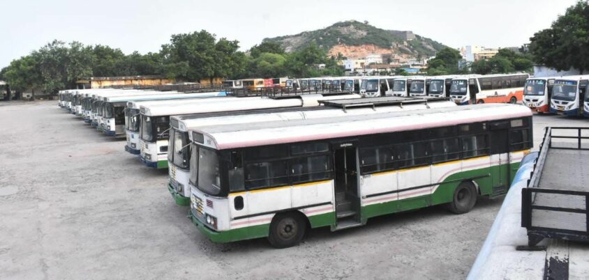 Tsrtc Staff Stage Protests At Bus Depots Over Governor Delaying Merger Bill (2)