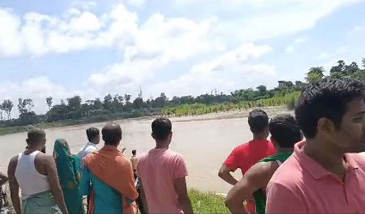 Bihar boat tragedy: Three bodies recovered, rescue operation continues