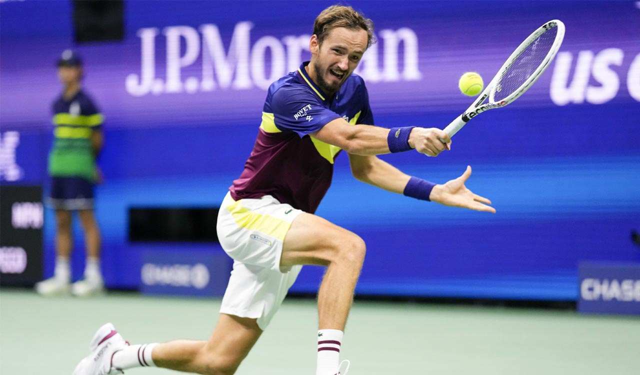 Medvedev defeats Alcaraz, sets up Djokovic rematch in 2023 US Open