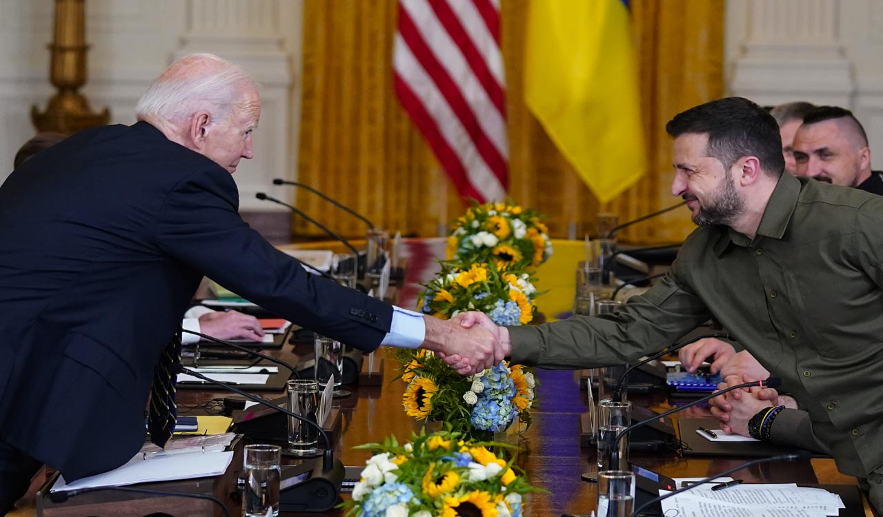 Biden hosts Zelenskyy at White House; announces new military aid package for Ukraine